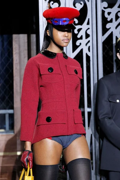Look 24